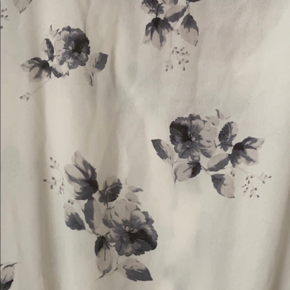 Floral babydoll blouse with buttons - Picture 3 of 3